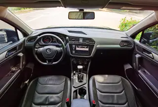 Volkswagen Tiguan L 2019 330TSI Automatic two-wheel drive panoramic comfort version Country VI interior photo 9