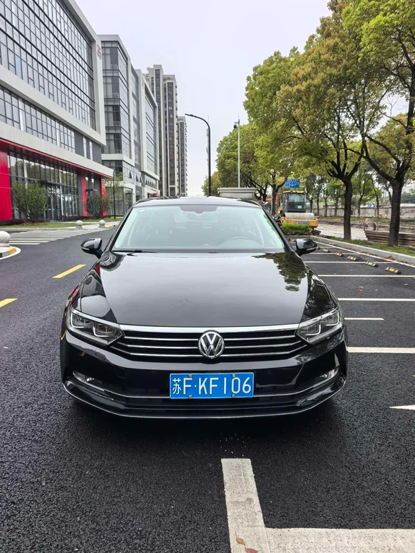 Volkswagen Magotan 2019 330TSI DSG Luxury type Country VI exterior photo 2 Volkswagen Magotan 2019 330TSI DSG Luxury type Country VI exterior photo 2