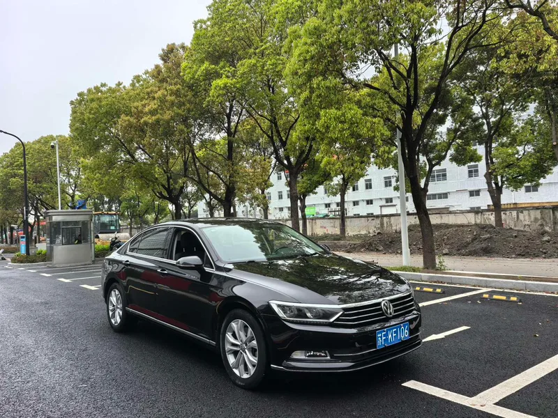 Volkswagen Magotan 2019 330TSI DSG Luxury type Country VI exterior photo 3 Volkswagen Magotan 2019 330TSI DSG Luxury type Country VI exterior photo 3