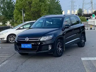 Volkswagen Tiguan 2016 300TSI Автоматическая полноприводная роскошная версия