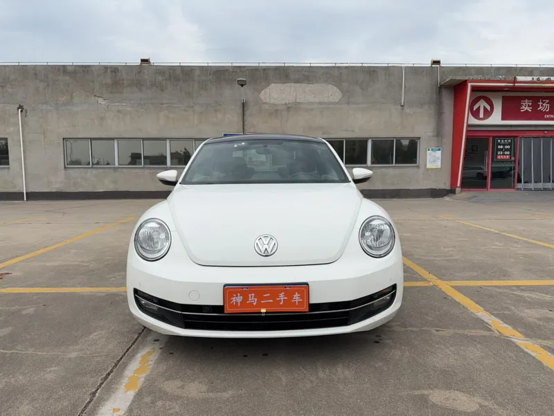 Volkswagen Beetle 2013 1.4TSI Luxury type exterior photo 2 Volkswagen Beetle 2013 1.4TSI Luxury type exterior photo 2