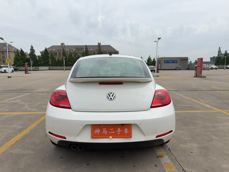 Volkswagen Beetle 2013 1.4TSI Luxury type exterior photo 5 Volkswagen Beetle 2013 1.4TSI Luxury type exterior photo 5