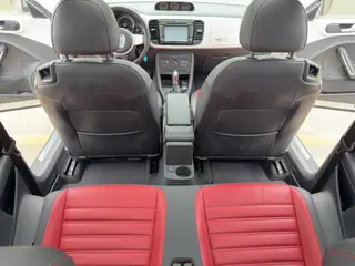 Volkswagen Beetle 2013 1.4TSI Luxury type interior photo 13 Volkswagen Beetle 2013 1.4TSI Luxury type interior photo 13
