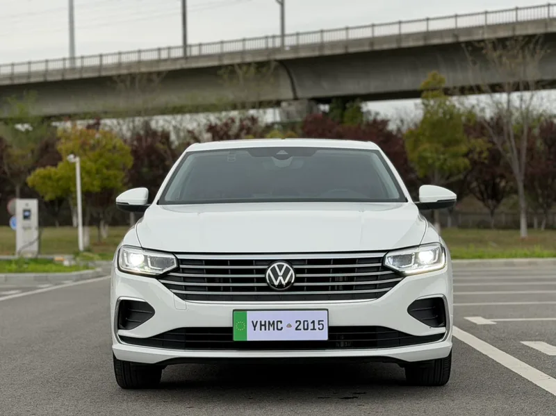 Volkswagen Lavida 2023 Restyling 1.5L Automatic Five Million Edition exterior photo 2 Volkswagen Lavida 2023 Restyling 1.5L Automatic Five Million Edition exterior photo 2