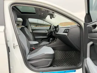 Volkswagen Lavida 2023 Restyling 1.5L Automatic Five Million Edition interior photo 14 Volkswagen Lavida 2023 Restyling 1.5L Automatic Five Million Edition interior photo 14