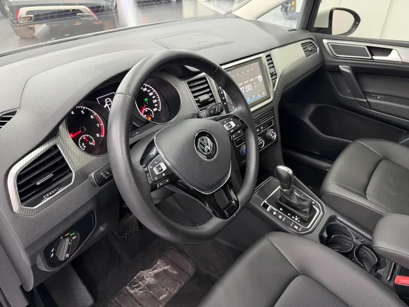 Volkswagen Golf Sportsvan 2019 280TSI Automatic Curious China V exterior photo 7 Volkswagen Golf Sportsvan 2019 280TSI Automatic Curious China V exterior photo 7