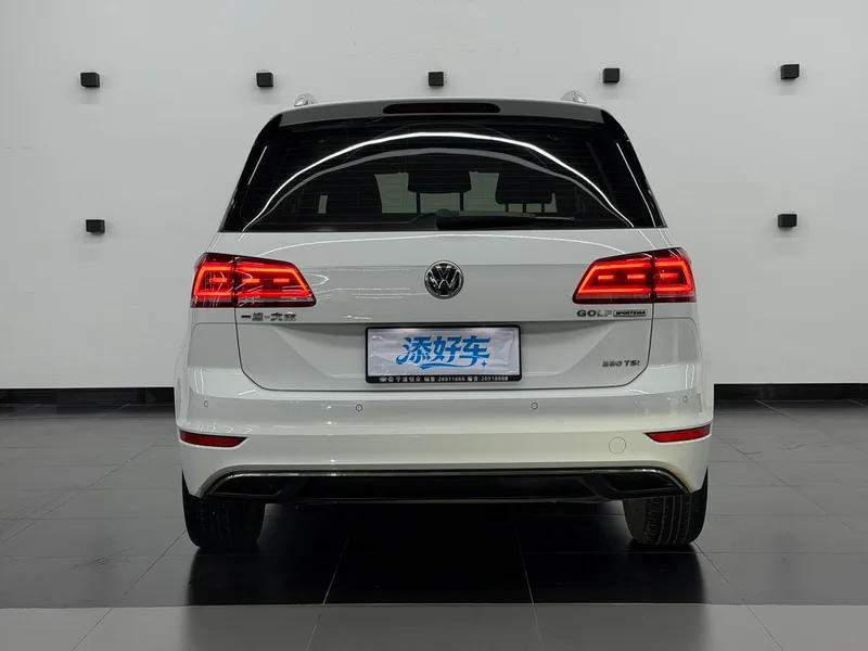 Volkswagen Golf Sportsvan 2019 280TSI Automatic Curious China V interior photo 12 Volkswagen Golf Sportsvan 2019 280TSI Automatic Curious China V interior photo 12