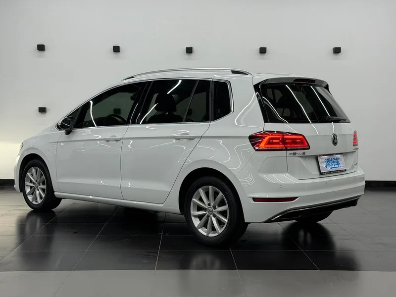 Volkswagen Golf Sportsvan 2019 280TSI Automatic Curious China V interior photo 13 Volkswagen Golf Sportsvan 2019 280TSI Automatic Curious China V interior photo 13