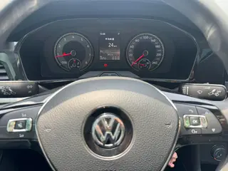 Volkswagen Lavida 2019 1.5L Version confort automatique État VI intérieur photo 11 Volkswagen Lavida 2019 1.5L Version confort automatique État VI intérieur photo 11