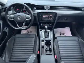 Volkswagen Magotan 2020 330TSI DSG Leading Type interior photo 7 Volkswagen Magotan 2020 330TSI DSG Leading Type interior photo 7