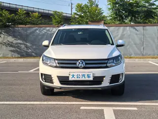 Volkswagen Tiguan 2015 1.8TSI Automatic two-drive luxury type exterior photo 2 Volkswagen Tiguan 2015 1.8TSI Automatic two-drive luxury type exterior photo 2
