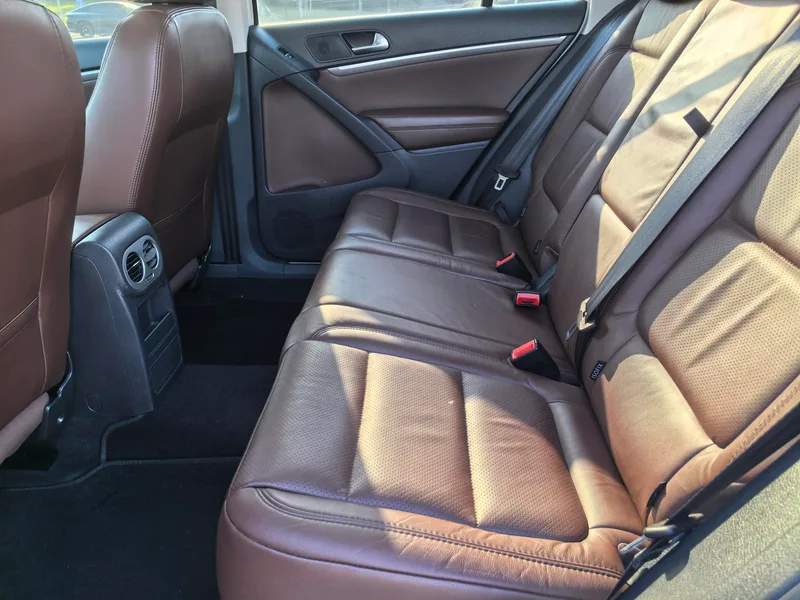 Volkswagen Tiguan 2015 1.8TSI Automatic two-drive luxury type interior photo 11 Volkswagen Tiguan 2015 1.8TSI Automatic two-drive luxury type interior photo 11