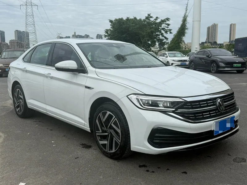 Volkswagen Sagitar 2023 200TSI DSG Overflight version exterior photo 3 Volkswagen Sagitar 2023 200TSI DSG Overflight version exterior photo 3