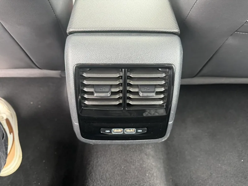 Volkswagen Sagitar 2023 200TSI DSG Overflight version interior photo 8 Volkswagen Sagitar 2023 200TSI DSG Overflight version interior photo 8