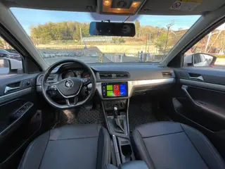 Volkswagen Lavida 2019 Set Sail 1.5L Automatic Comfort Version Country VI interior photo 8 Volkswagen Lavida 2019 Set Sail 1.5L Automatic Comfort Version Country VI interior photo 8