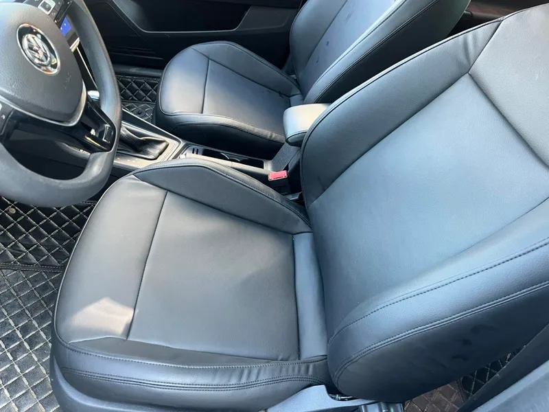 Volkswagen Lavida 2019 Set Sail 1.5L Automatic Comfort Version Country VI interior photo 10 Volkswagen Lavida 2019 Set Sail 1.5L Automatic Comfort Version Country VI interior photo 10