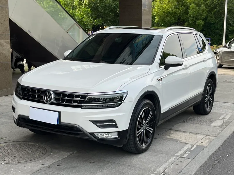 Volkswagen Tiguan L 2018 380TSI Automatic four-wheel drive deluxe edition exterior photo 1 Volkswagen Tiguan L 2018 380TSI Automatic four-wheel drive deluxe edition exterior photo 1