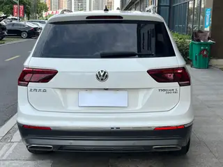 Volkswagen Tiguan L 2018 380TSI Automatic four-wheel drive deluxe edition exterior photo 5 Volkswagen Tiguan L 2018 380TSI Automatic four-wheel drive deluxe edition exterior photo 5