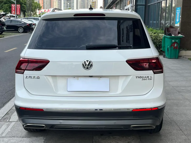 Volkswagen Tiguan L 2018 380TSI Automatic four-wheel drive deluxe edition exterior photo 5 Volkswagen Tiguan L 2018 380TSI Automatic four-wheel drive deluxe edition exterior photo 5