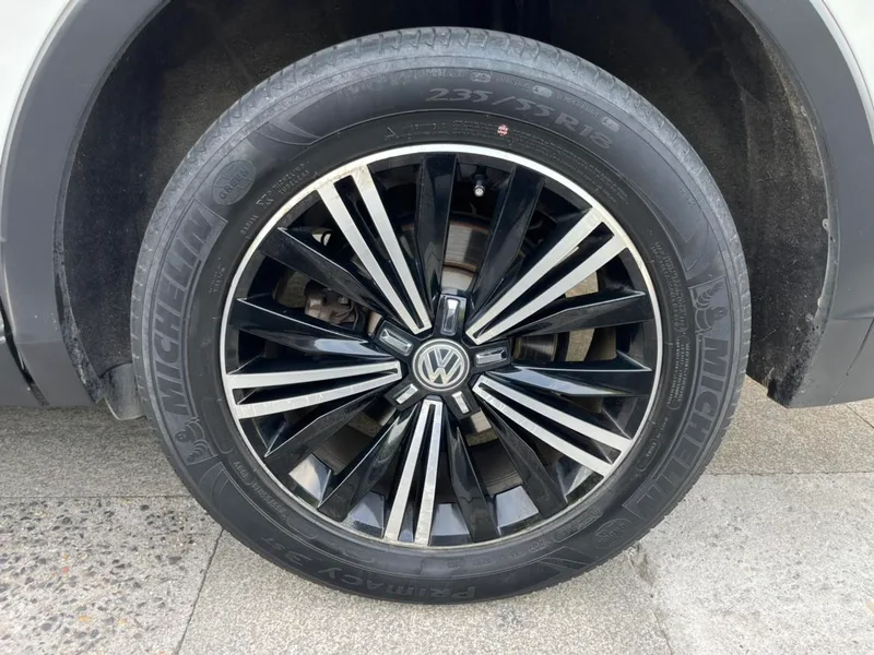 Volkswagen Tiguan L 2018 380TSI Automatic four-wheel drive deluxe edition interior photo 10 Volkswagen Tiguan L 2018 380TSI Automatic four-wheel drive deluxe edition interior photo 10