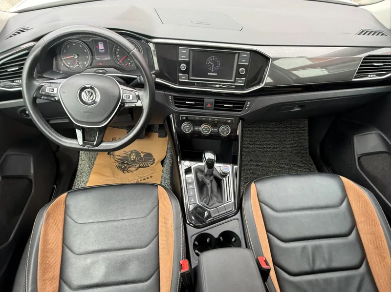 Volkswagen Tayron 2019 330TSI Modèle de luxe à deux roues motrices État VI intérieur photo 11 Volkswagen Tayron 2019 330TSI Modèle de luxe à deux roues motrices État VI intérieur photo 11
