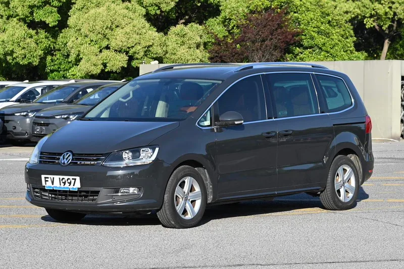 Volkswagen Sharan 2015 1.8TSI Comfortable exterior photo 1 Volkswagen Sharan 2015 1.8TSI Comfortable exterior photo 1