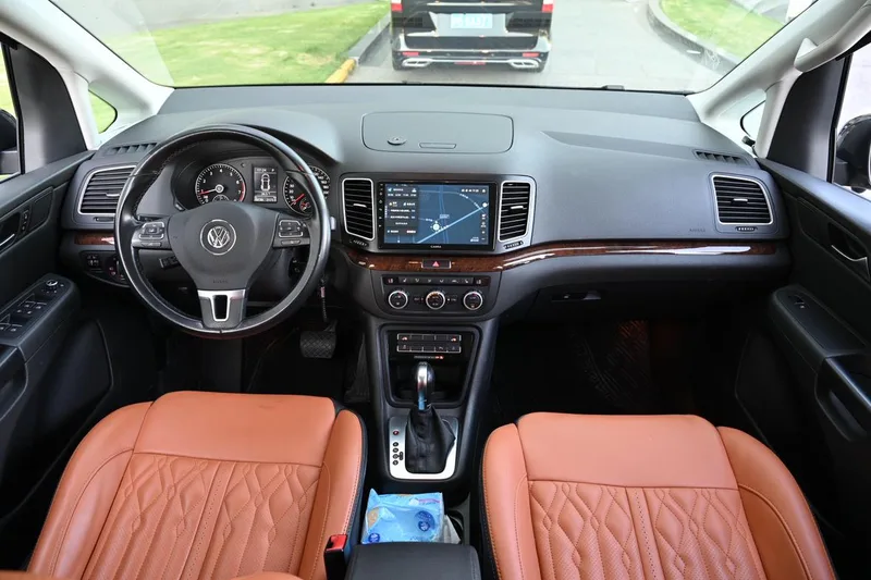 Volkswagen Sharan 2015 1.8TSI Comfortable interior photo 11 Volkswagen Sharan 2015 1.8TSI Comfortable interior photo 11