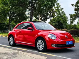 Volkswagen Beetle 2013 1.4TSI Luxury type exterior photo 3 Volkswagen Beetle 2013 1.4TSI Luxury type exterior photo 3