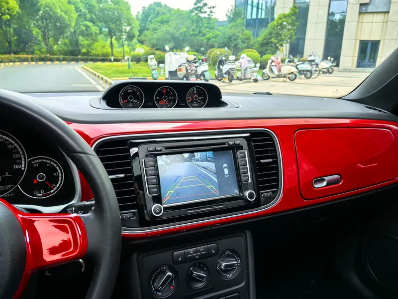 Volkswagen Beetle 2013 1.4TSI Luxury type interior photo 12 Volkswagen Beetle 2013 1.4TSI Luxury type interior photo 12