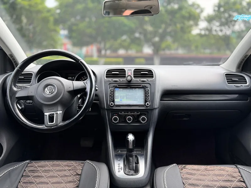 Volkswagen Golf 2012 1.4TSI Automatic Comfort Type exterior photo 3 Volkswagen Golf 2012 1.4TSI Automatic Comfort Type exterior photo 3