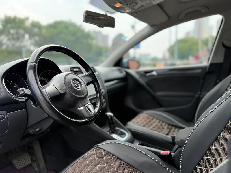 Volkswagen Golf 2012 1.4TSI Automatic Comfort Type interior photo 13 Volkswagen Golf 2012 1.4TSI Automatic Comfort Type interior photo 13