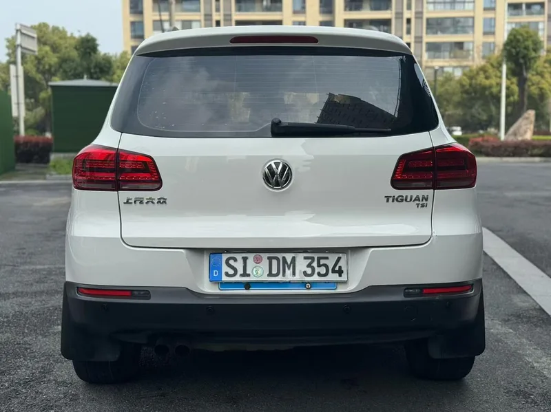 Volkswagen Tiguan 2016 280TSI Automatic Two-Drive Silk Road Comfort Edition interior photo 8 Volkswagen Tiguan 2016 280TSI Automatic Two-Drive Silk Road Comfort Edition interior photo 8