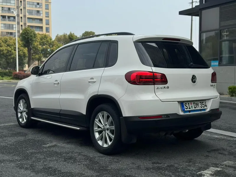 Volkswagen Tiguan 2016 280TSI Automatic Two-Drive Silk Road Comfort Edition interior photo 9 Volkswagen Tiguan 2016 280TSI Automatic Two-Drive Silk Road Comfort Edition interior photo 9
