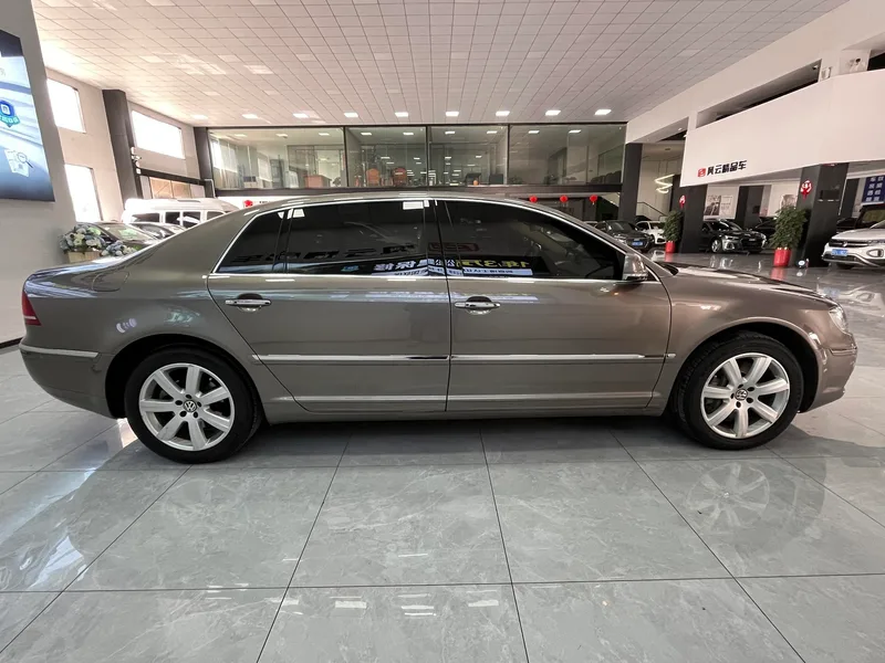 Volkswagen Phaeton 2012 3.0L Administrative exterior photo 5 Volkswagen Phaeton 2012 3.0L Administrative exterior photo 5