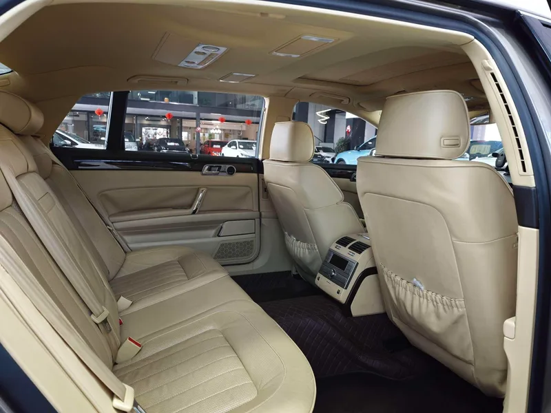 Volkswagen Phaeton 2012 3.0L Administrative interior photo 11 Volkswagen Phaeton 2012 3.0L Administrative interior photo 11