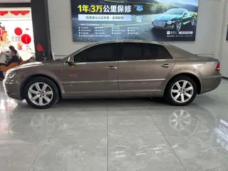 Volkswagen Phaeton 2012 3.0L Administrative interior photo 19 Volkswagen Phaeton 2012 3.0L Administrative interior photo 19