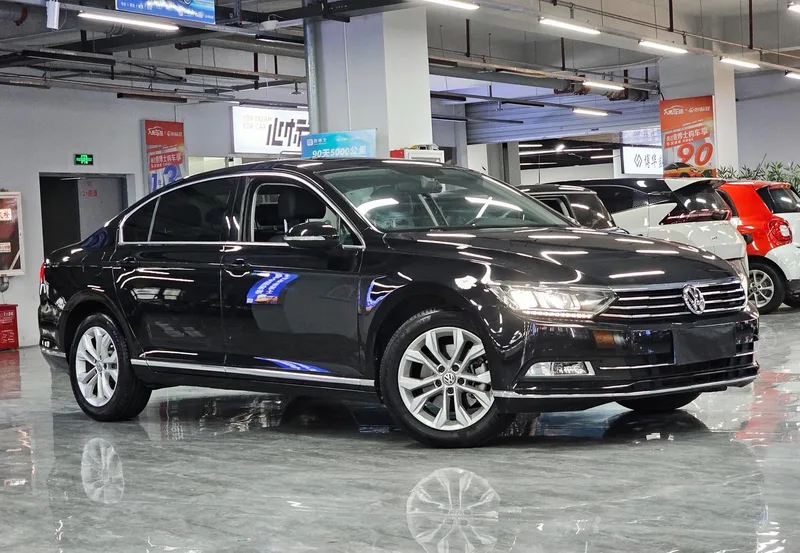 Volkswagen Magotan 2019 330TSI DSG Luxury type China V exterior photo 3 Volkswagen Magotan 2019 330TSI DSG Luxury type China V exterior photo 3