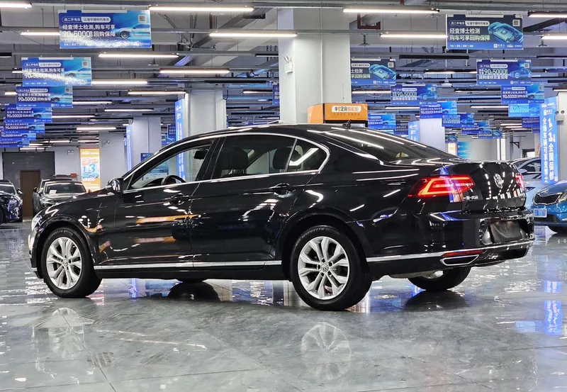 Volkswagen Magotan 2019 330TSI DSG Luxury type China V exterior photo 5 Volkswagen Magotan 2019 330TSI DSG Luxury type China V exterior photo 5
