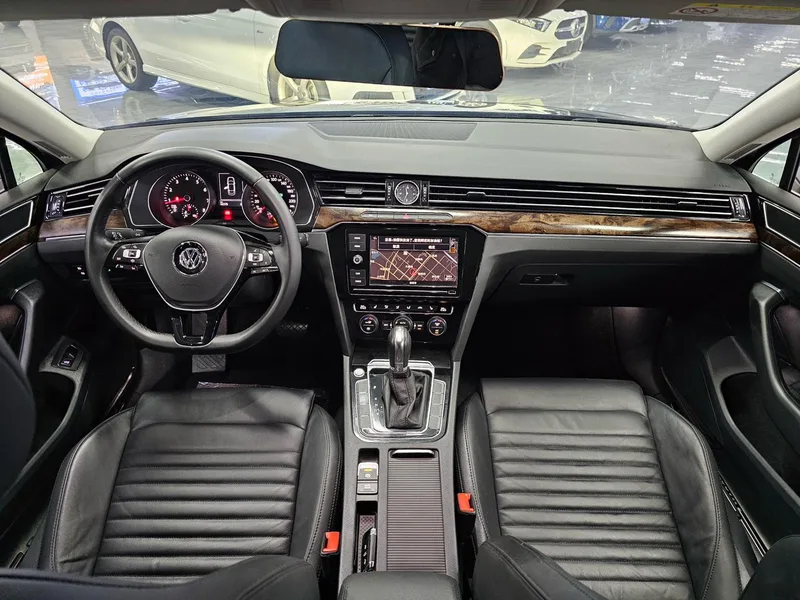 Volkswagen Magotan 2019 330TSI DSG Luxury type China V interior photo 11 Volkswagen Magotan 2019 330TSI DSG Luxury type China V interior photo 11