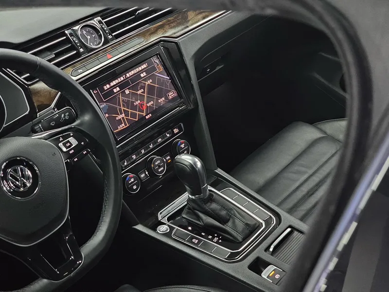 Volkswagen Magotan 2019 330TSI DSG Luxury type China V interior photo 18 Volkswagen Magotan 2019 330TSI DSG Luxury type China V interior photo 18