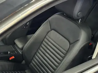 Volkswagen Magotan 2019 330TSI DSG Luxury type China V interior photo 19 Volkswagen Magotan 2019 330TSI DSG Luxury type China V interior photo 19