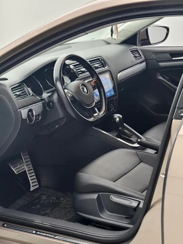 Volkswagen Sagitar 2018 1.6L Automatic Comfort Type exterior photo 5 Volkswagen Sagitar 2018 1.6L Automatic Comfort Type exterior photo 5