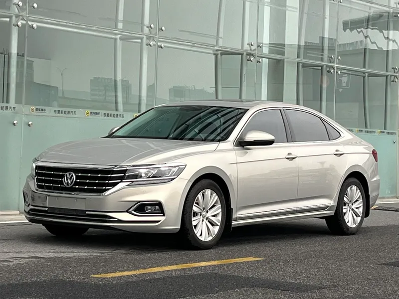 Volkswagen Passat 2019 330TSI Elite Edition Country VI exterior photo 1 Volkswagen Passat 2019 330TSI Elite Edition Country VI exterior photo 1