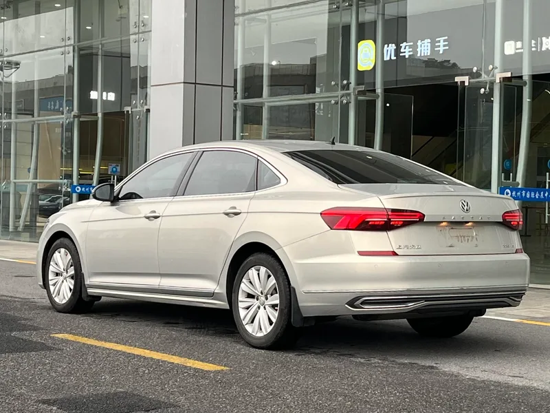 Volkswagen Passat 2019 330TSI Elite Edition Country VI exterior photo 4 Volkswagen Passat 2019 330TSI Elite Edition Country VI exterior photo 4