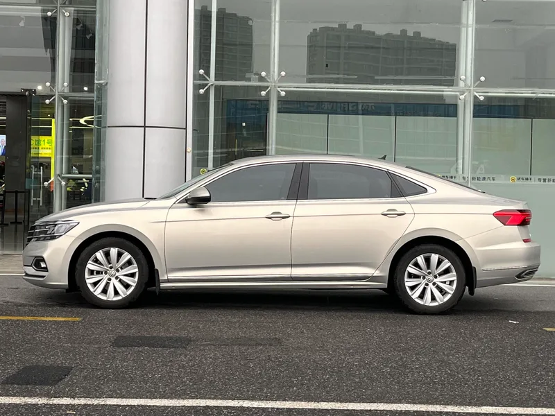 Volkswagen Passat 2019 330TSI Elite Edition Country VI exterior photo 5 Volkswagen Passat 2019 330TSI Elite Edition Country VI exterior photo 5