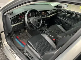 Volkswagen Passat 2019 330TSI Elite Edition Country VI interior photo 9 Volkswagen Passat 2019 330TSI Elite Edition Country VI interior photo 9