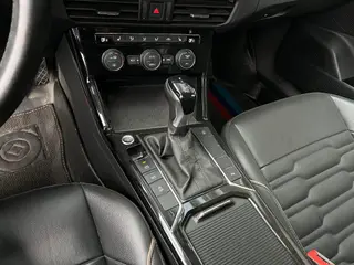 Volkswagen Passat 2019 330TSI Elite Edition Country VI interior photo 10 Volkswagen Passat 2019 330TSI Elite Edition Country VI interior photo 10