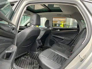 Volkswagen Passat 2019 330TSI Elite Edition Country VI interior photo 13 Volkswagen Passat 2019 330TSI Elite Edition Country VI interior photo 13