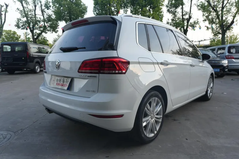 Volkswagen Golf Sportsvan 2018 280TSI Automatic Luxury Model interior photo 12 Volkswagen Golf Sportsvan 2018 280TSI Automatic Luxury Model interior photo 12