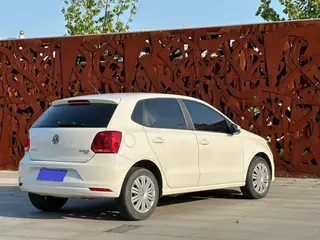 Volkswagen Polo 2016 1.6L Automatic Comfort Type exterior photo 5 Volkswagen Polo 2016 1.6L Automatic Comfort Type exterior photo 5